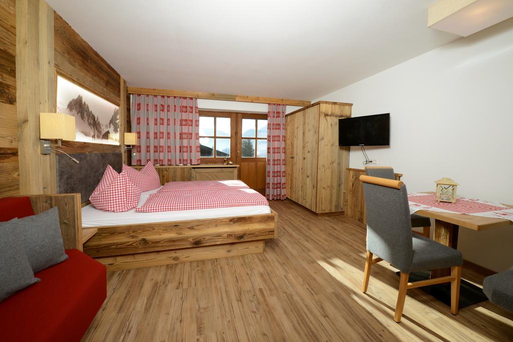 Apartamento Haus Panorama Reit im Winkl Habitación foto